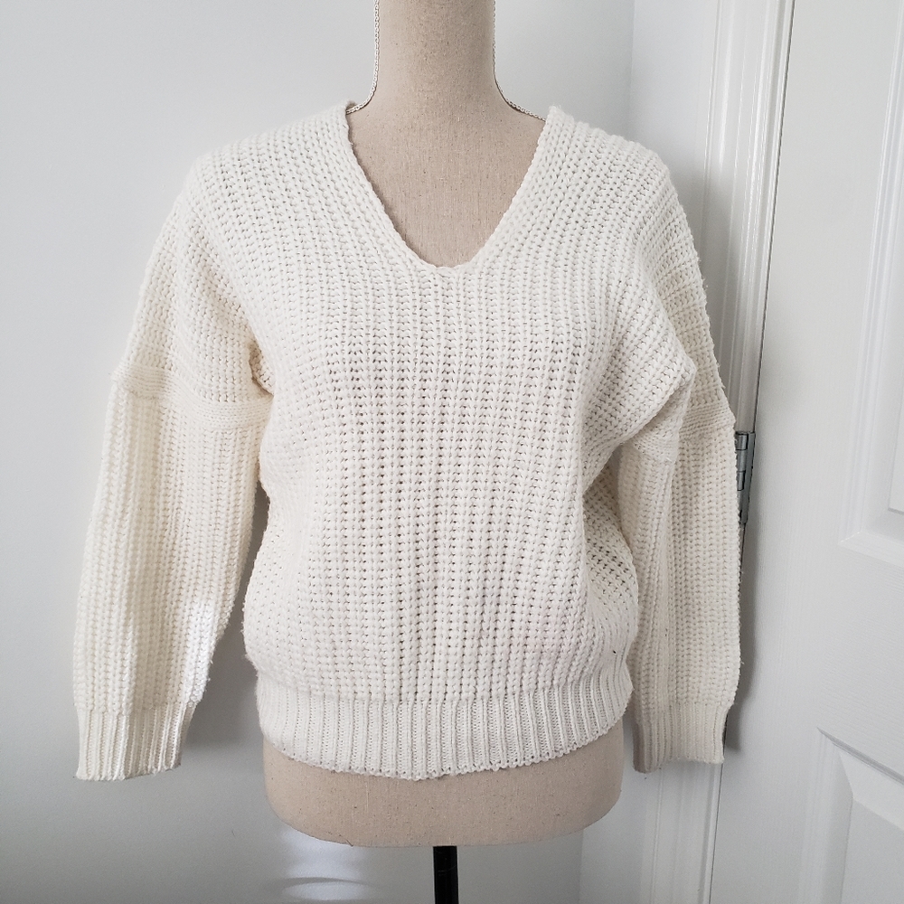 Cream chunky knit v-neck sweater